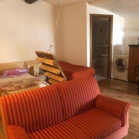 Lovely 1 Room Bedroom Loft, 20 Mins To Bgy Airport Pradalunga Екстериор снимка