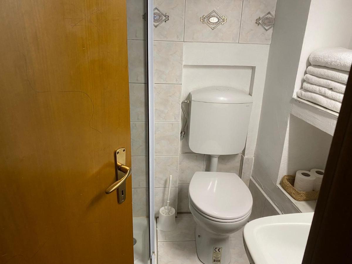 Lovely 1 Room Bedroom Loft, 20 Mins To Bgy Airport Pradalunga Екстериор снимка