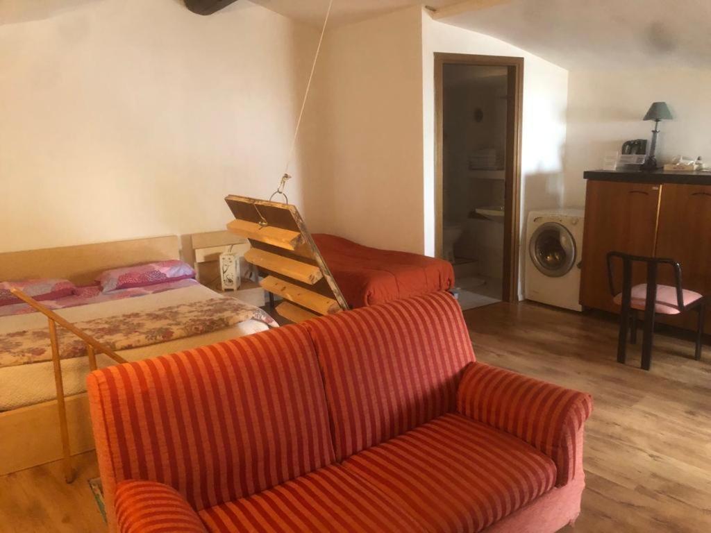 Lovely 1 Room Bedroom Loft, 20 Mins To Bgy Airport Pradalunga Екстериор снимка